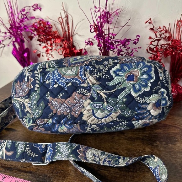 VERA BRADLEY Recycled Cotton On the Go Crossbody - Picture 3 of 8